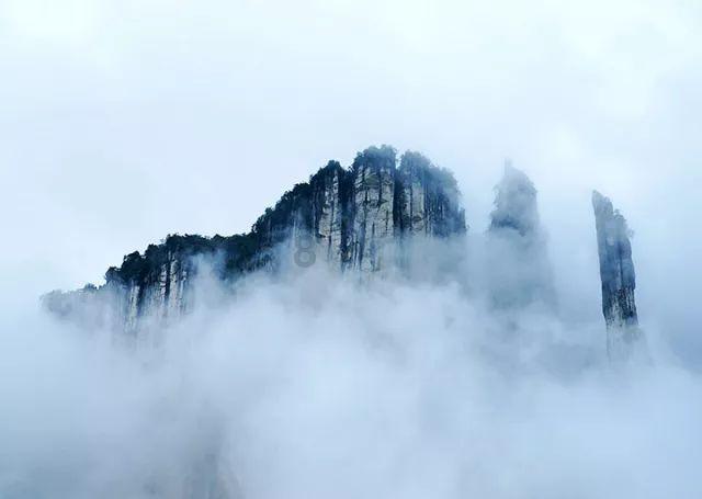 逃离无人的学校